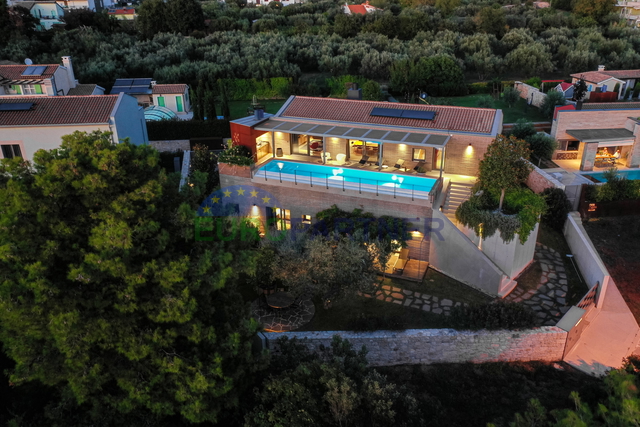 Casa, 240 m2, Vendita, Pula